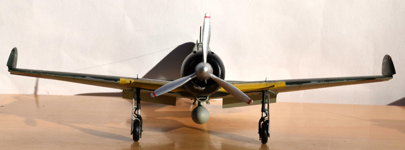 零式艦上戦闘機２２型甲　第５８２海軍航空隊　進道三郎少佐搭乗機」