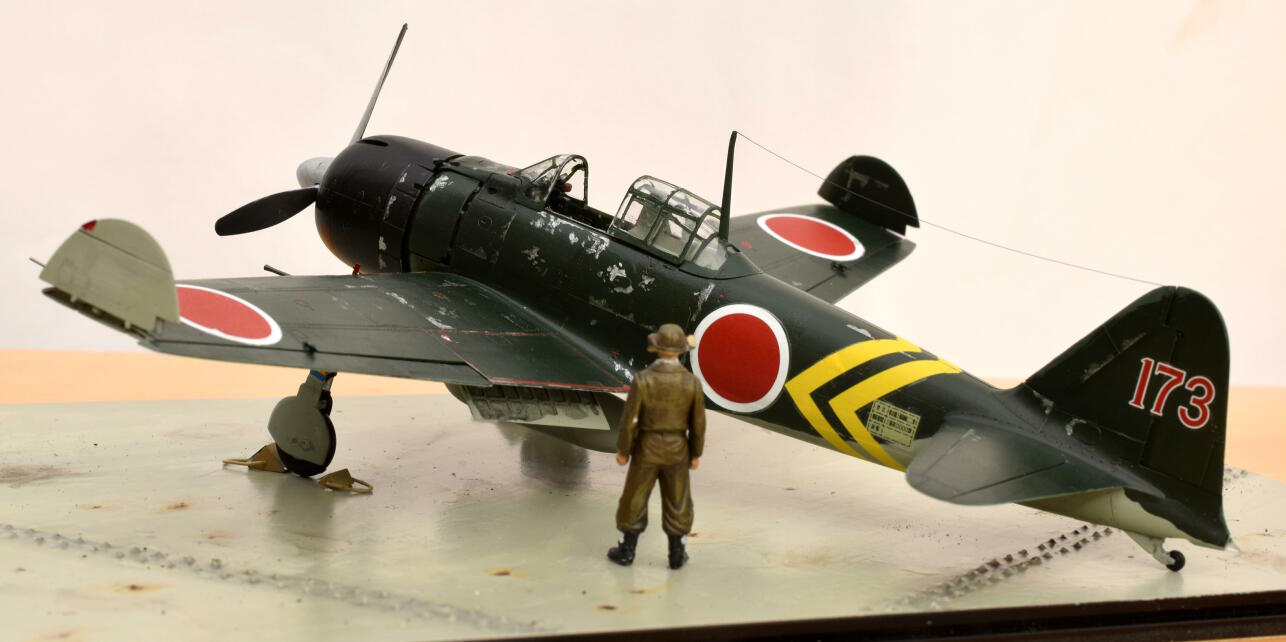 零式艦上戦闘機２２型甲　第５８２海軍航空隊　進道三郎少佐搭乗機」